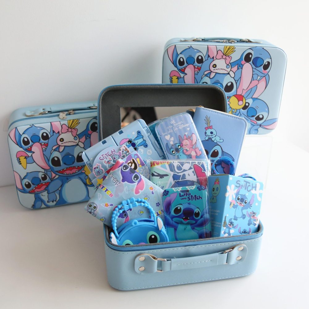 Stitch Gift Box | 1 suitcase + 10 random items